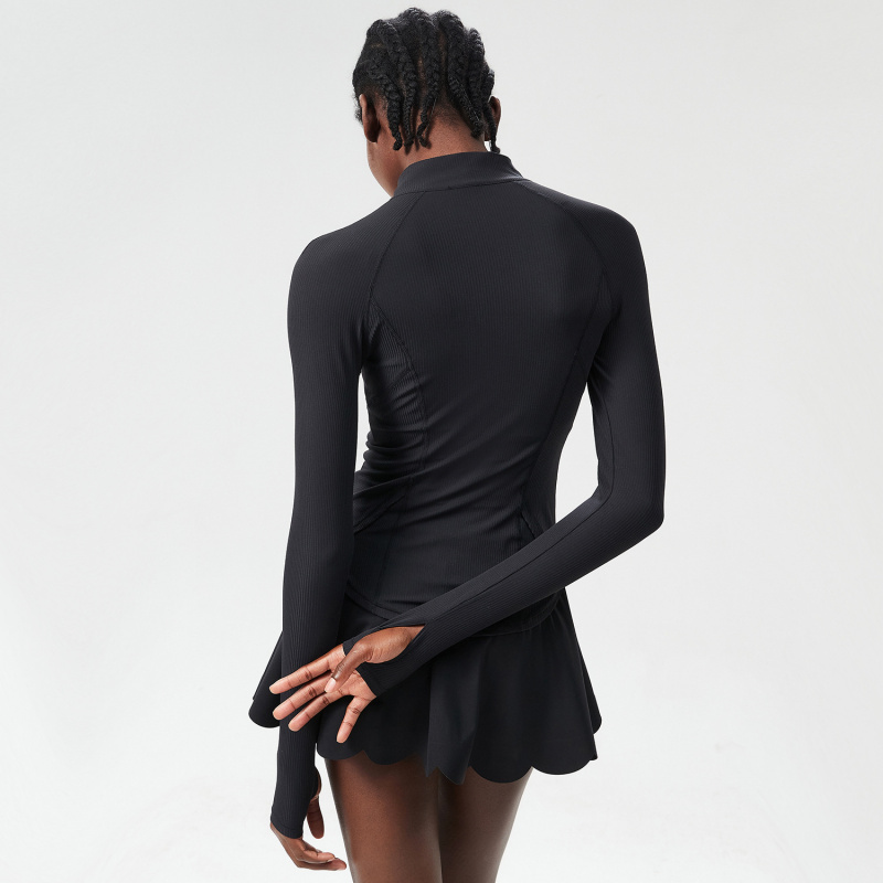 Traje deportivo de tenis y Yog - Yoga Fitness Plus reseña y precio